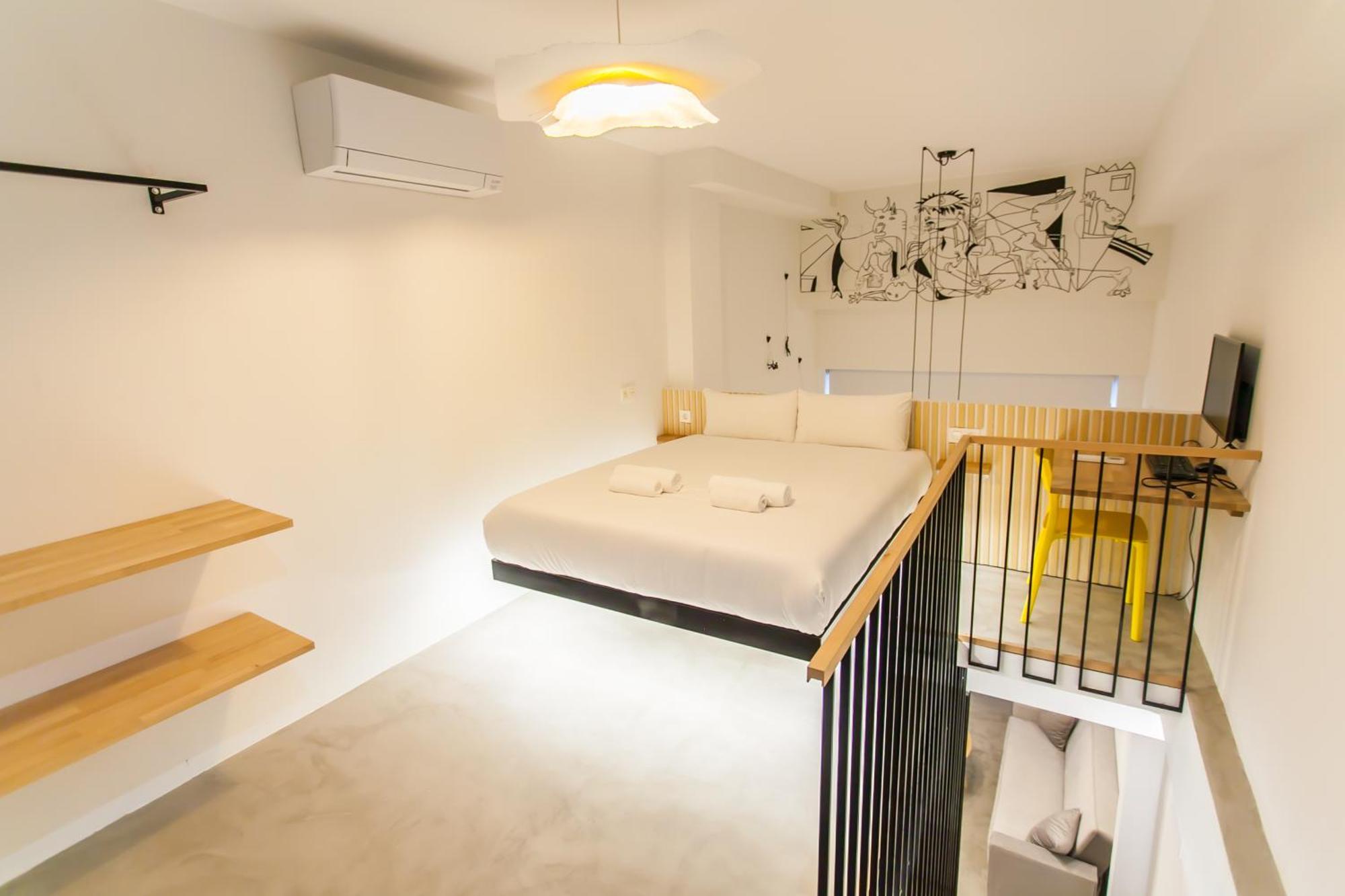 Appartement Guernica Luxury Duplex - Location, Light, And Art à Madrid Extérieur photo